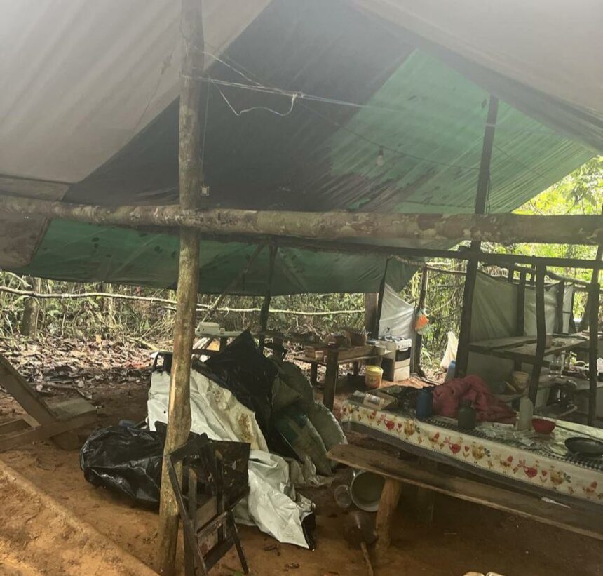 Forças Armadas destroem acampamentos e equipamentos usados no garimpo ilegal na Terra Yanomami