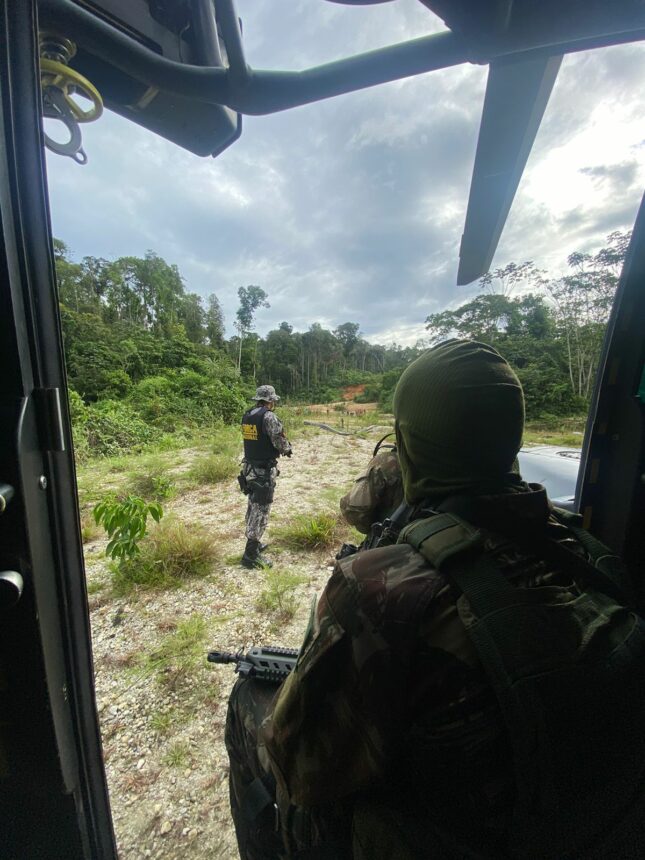 Forças Armadas destroem acampamento de garimpo ilegal na Terra Yanomami