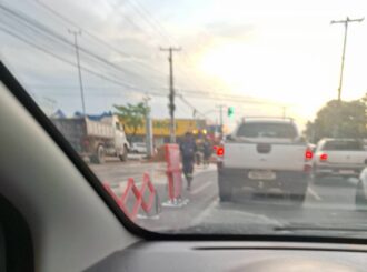 Obra da Caer na av. Mario Homem de Melo atrapalha trânsito e causa congestionamento em Boa Vista