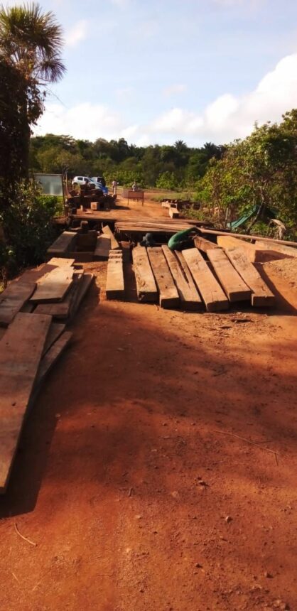 Governo de RR interdita ponte durante obras e deixa comunidades de Alto Alegre isoladas; veja vídeo