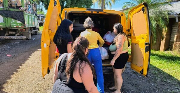 Correios arrecadam mais de 15 mil toneladas de doações para vítimas das enchentes no Rio Grande do Sul