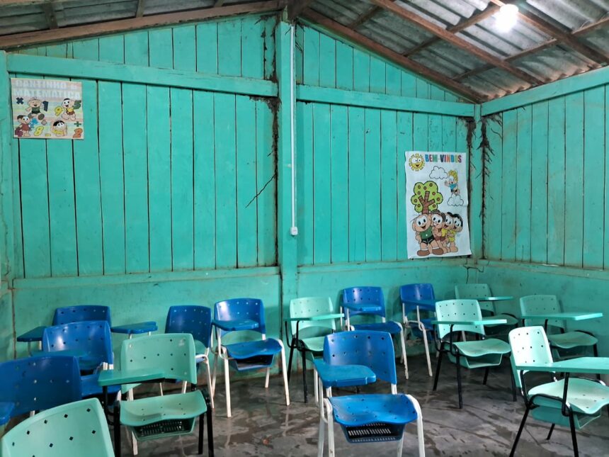Pais de alunos denunciam falta de transporte escolar e precariedade em escola estadual de Caracaraí