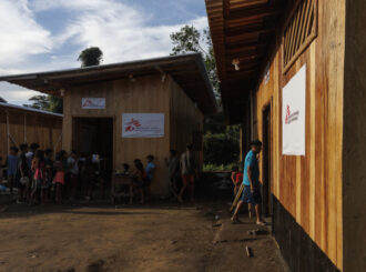 Comunidades de Auaris, na Terra Indígena Yanomami em Roraima, recebem novo polo-base de saúde