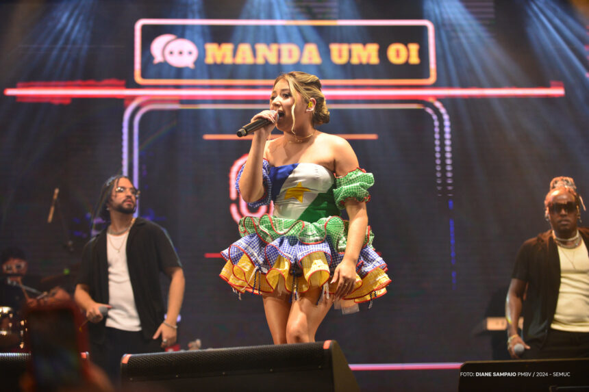 Show da roraimense Marília Tavares reúne mais de 100 mil pessoas no Boa Vista Junina 2024