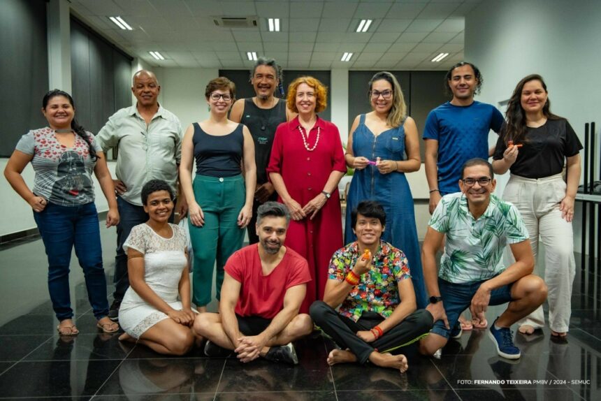 Premiada diretora vocal ministra oficina no Teatro Municipal para artistas de Boa Vista