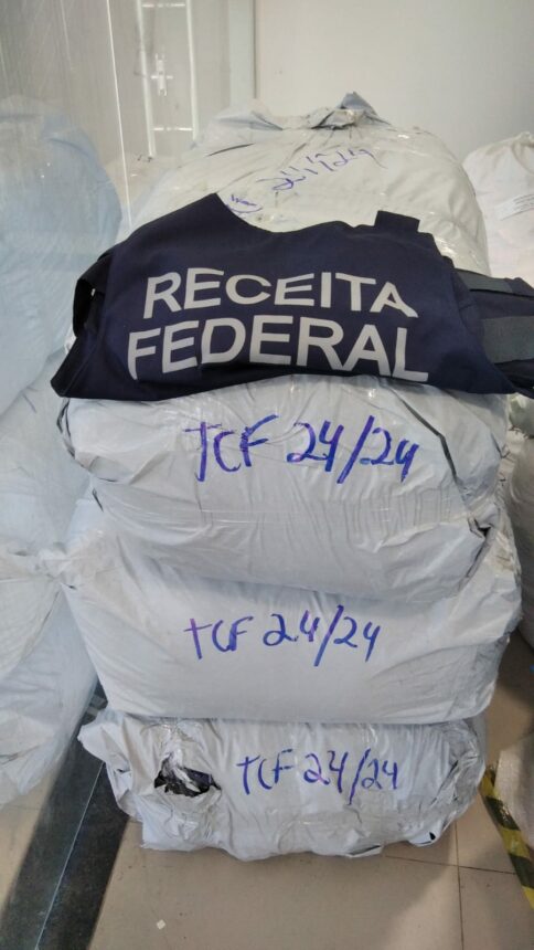 Receita Federal apreende 145 kg de camisas contrabandeadas da Guiana