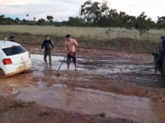 Moradores voltam a denunciar situação precária de estradas no Cantá; veja vídeo