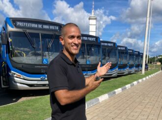 Mobilidade: Arthur Henrique entrega novos ônibus e lança aplicativo ‘Bus2’ que auxilia no uso do transporte coletivo em Boa Vista