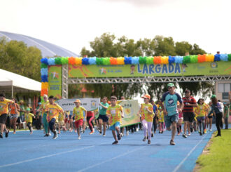 Show de inclusão no aniversário de Boa Vista: integrantes de projetos sociais também participaram de corrida nas comemorações