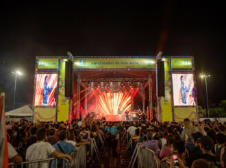 Show de Padre Fábio de Melo reúne milhares de fiéis em Boa Vista