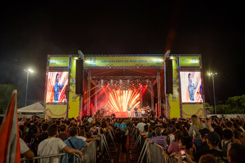 Show de Padre Fábio de Melo reúne milhares de fiéis em Boa Vista