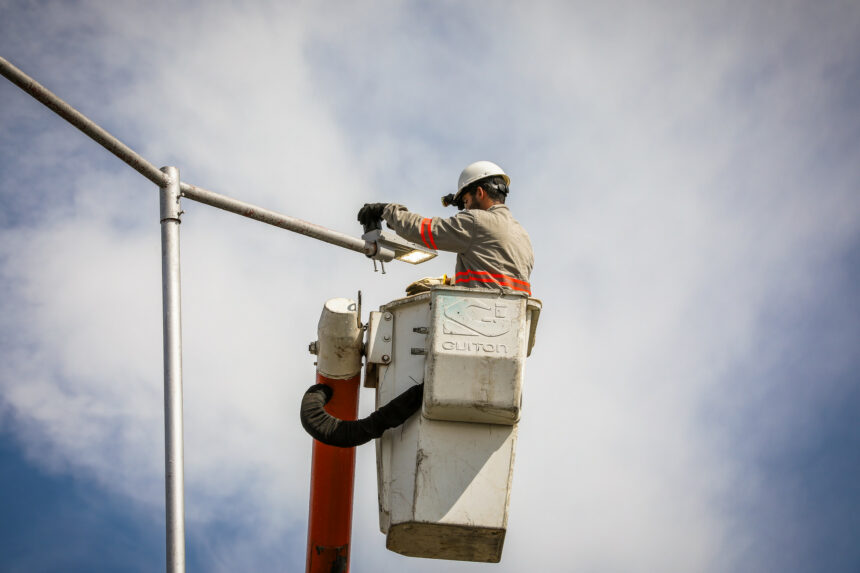 Modernização: Prefeitura inicia fase final da implantação de LED em Boa Vista