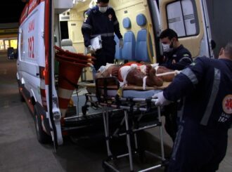Detento é levado para o hospital após ser atingido por balas de borracha em RR
