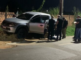 Homem é assassinado a tiros enquanto dirigia carro em Boa Vista