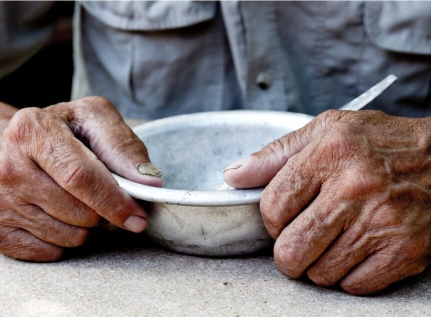 Uma em cada 11 pessoas no mundo pode ter passado fome em 2023