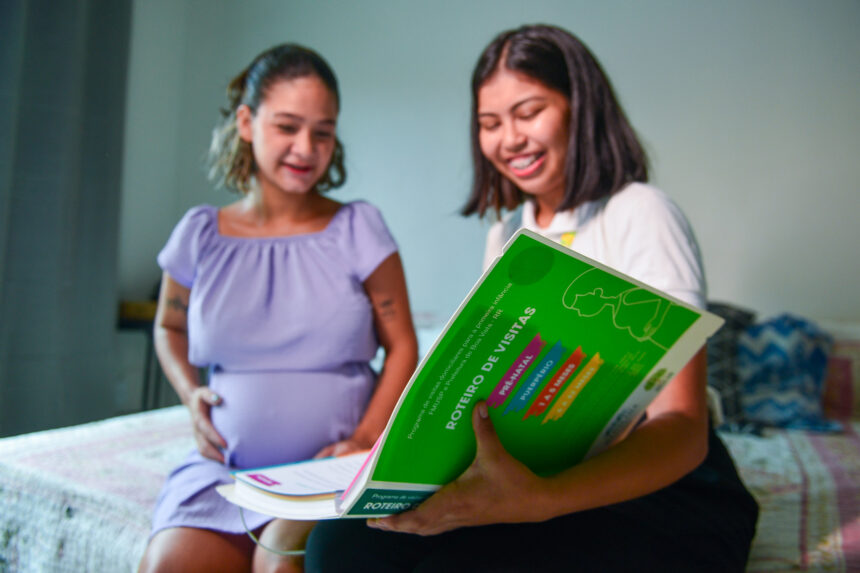 Família que Acolhe foi destaque nacional; programa voltado aos cuidados com a primeira infância garante acesso à saúde, educação e desenvolvimento social