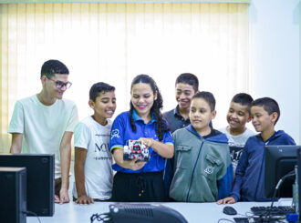 Novos integrantes do curso de Robótica Educacional do município iniciam aulas no CCTI