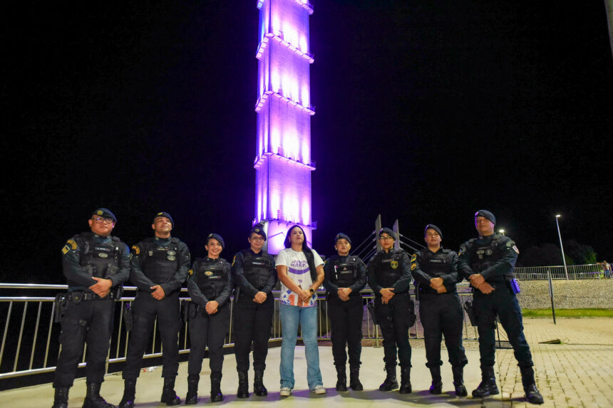 Iluminação do mirante marcou início da Campanha Agosto Lilás em Boa Vista