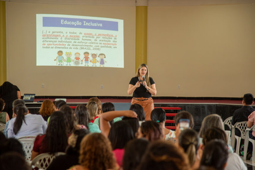 Profissionais das escolas de Boa Vista aprimoram habilidades na educação inclusiva