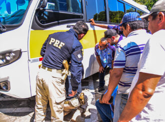 Motoristas do transporte escolar de Boa Vista participam de treinamento com a PRF