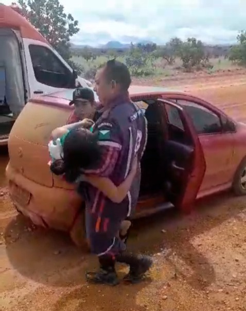 Por falta de transporte, moradores de comunidade indígena no Amajari sofrem dificuldades para fazer hemodiálise em Boa Vista