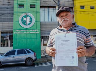 Sem certidão de nascimento há 12 anos após incêndio, agricultor recebe segunda via do documento