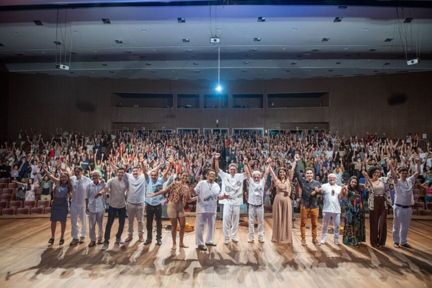 Trio Roraimeira encerra Mormaço Cultural 2024 com show histórico de 40 anos de carreira no Teatro Municipal