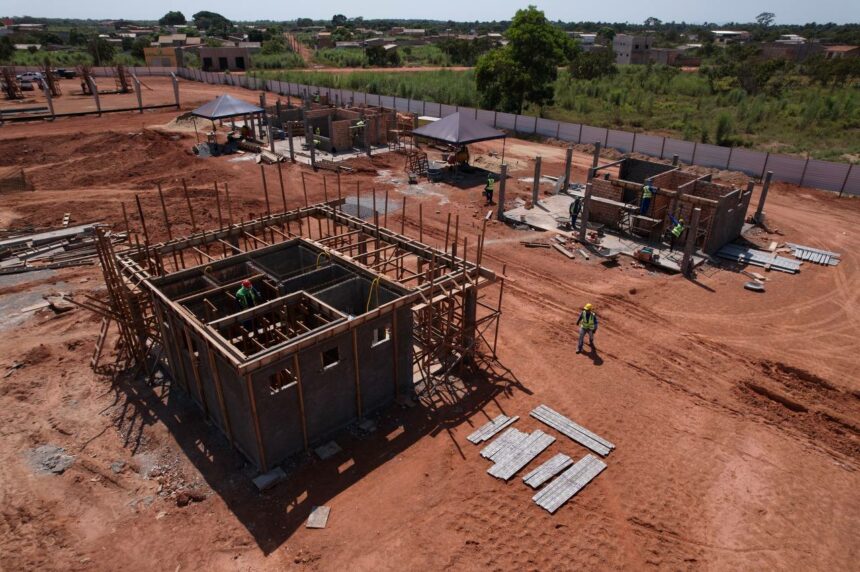 Praça, espaço comunitário e escola de tempo integral: João de Barro recebe novas obras de educação e lazer