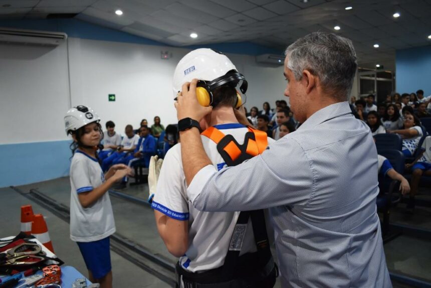 Alunos da Escola do SESI participam da Campanha Nacional de Prevenção de Acidentes do Trabalho