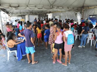 População em situação de rua recebe atendimento durante mutirão da Defensoria, em Boa Vista