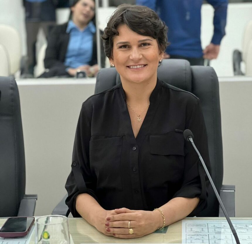 Reeleita, Tuti Lopes fala sobre as expectativas para o próximo mandato e diz estar feliz com o aumento da presença feminina na Câmara de Boa Vista