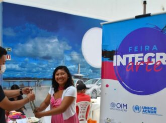 Feira comercializa produtos feitos por migrantes e refugiados em Boa Vista