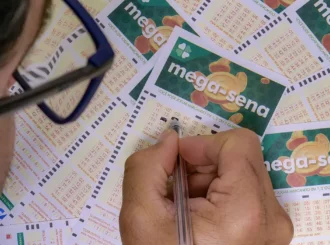 Mega-Sena acumula e prêmio vai a R$ 6 milhões