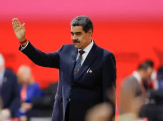 Venezuela: Maduro assume 3º mandato e promete reforma na Constituição