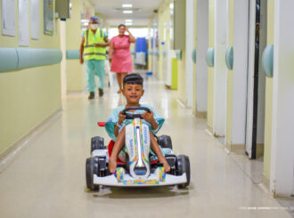 No Hospital da Criança mais de 600 pacientes já foram conduzidos em carrinho elétrico para a sala de cirurgia