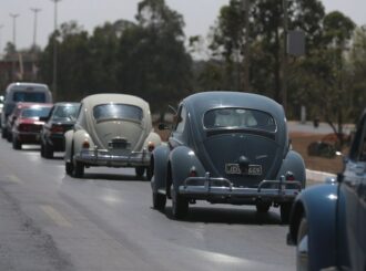 Governo Federal não cobra ‘taxa ambiental’ de carros com mais de 20 anos