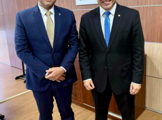 Mosca-da-carambola: Roraima voltará a exportar frutas, garante deputado federal em reunião com Ministério da Agricultura