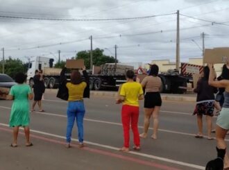 Moradores denunciam falta de iluminação, retornos e sinalização no trecho urbano da RR-205: ‘não tem o mínimo de estrutura’