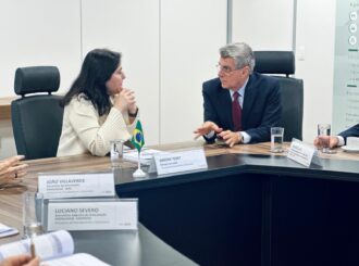 Durante reunião com ministra Simone Tebet, Romero Jucá reforça importância de construção da estrada da Guiana