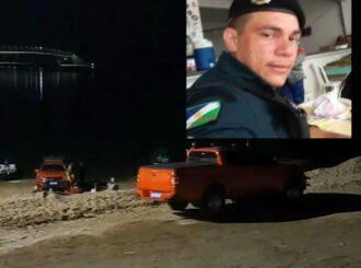 Policial desaparece ao ser arrastado pela correnteza do rio Branco após salvar mulher que pulou da Ponte dos Macuxi