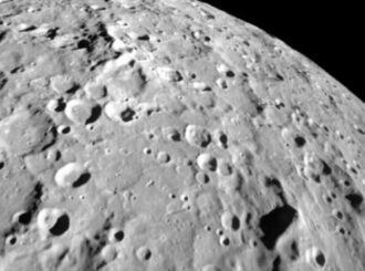 Missão espacial dos EUA divulga novas imagens do lado oculto da Lua