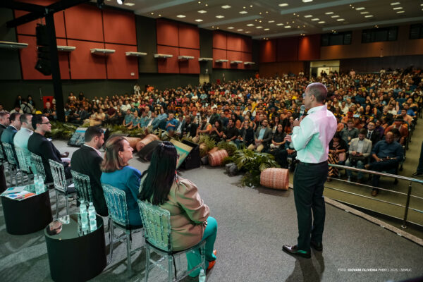 Boa Vista receberá mais de R$ 13 milhões de recursos do FNDE para fortalecer educação municipal