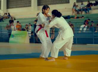 Atletas do Centro de Convivência da Juventude conquistam oito medalhas em torneio de judô