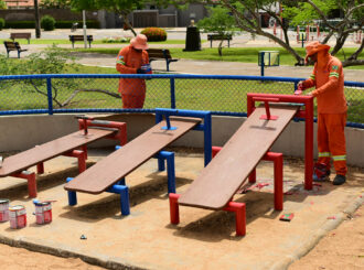 Praças de Boa Vista passam por serviço de revitalização