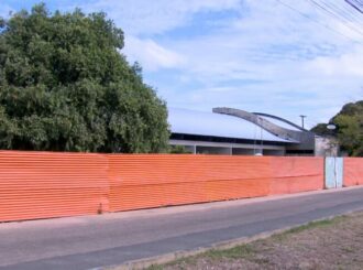 Mesmo com alunos prejudicados, Governo consegue mais tempo para entregar reformas de escolas