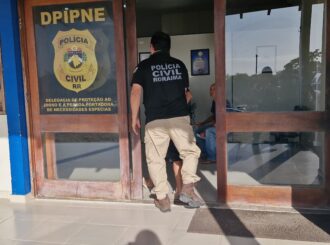 Cozinheiro é preso por assediar adolescente de 15 anos nas redes sociais