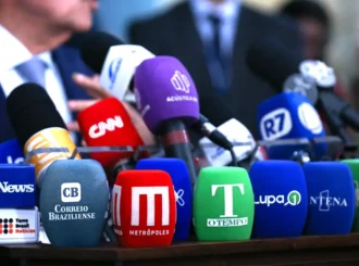 Segundo relatório da FENAJ, a cada 2 dias e meio, jornalistas sofreram agressão no Brasil em 2024