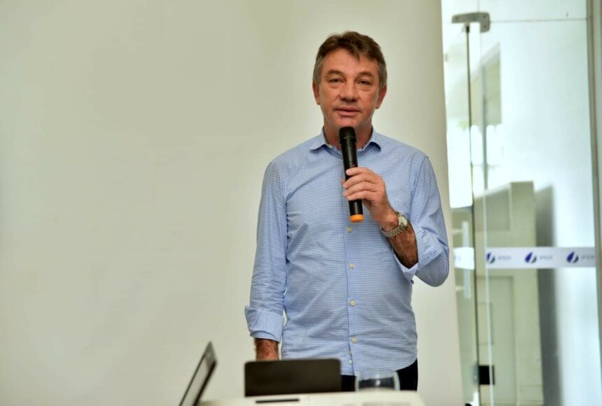 A cada rumor de retomada de julgamento no TSE, Denarium viaja para Brasília