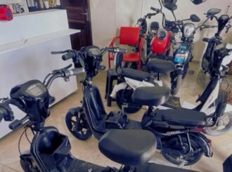 Polícia Federal apreende motos elétricas e prende dois em operação contra descaminho em Boa Vista
