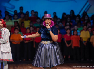 Emoção e nostalgia marcam aniversário de 24 anos do ArtCanto no Teatro Municipal